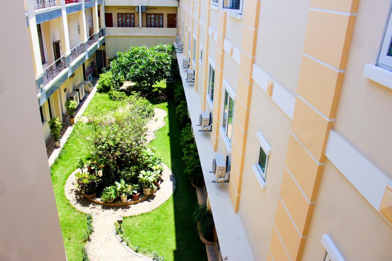 Quy Nhon Hotel Buitenkant foto