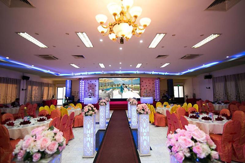 Quy Nhon Hotel Buitenkant foto